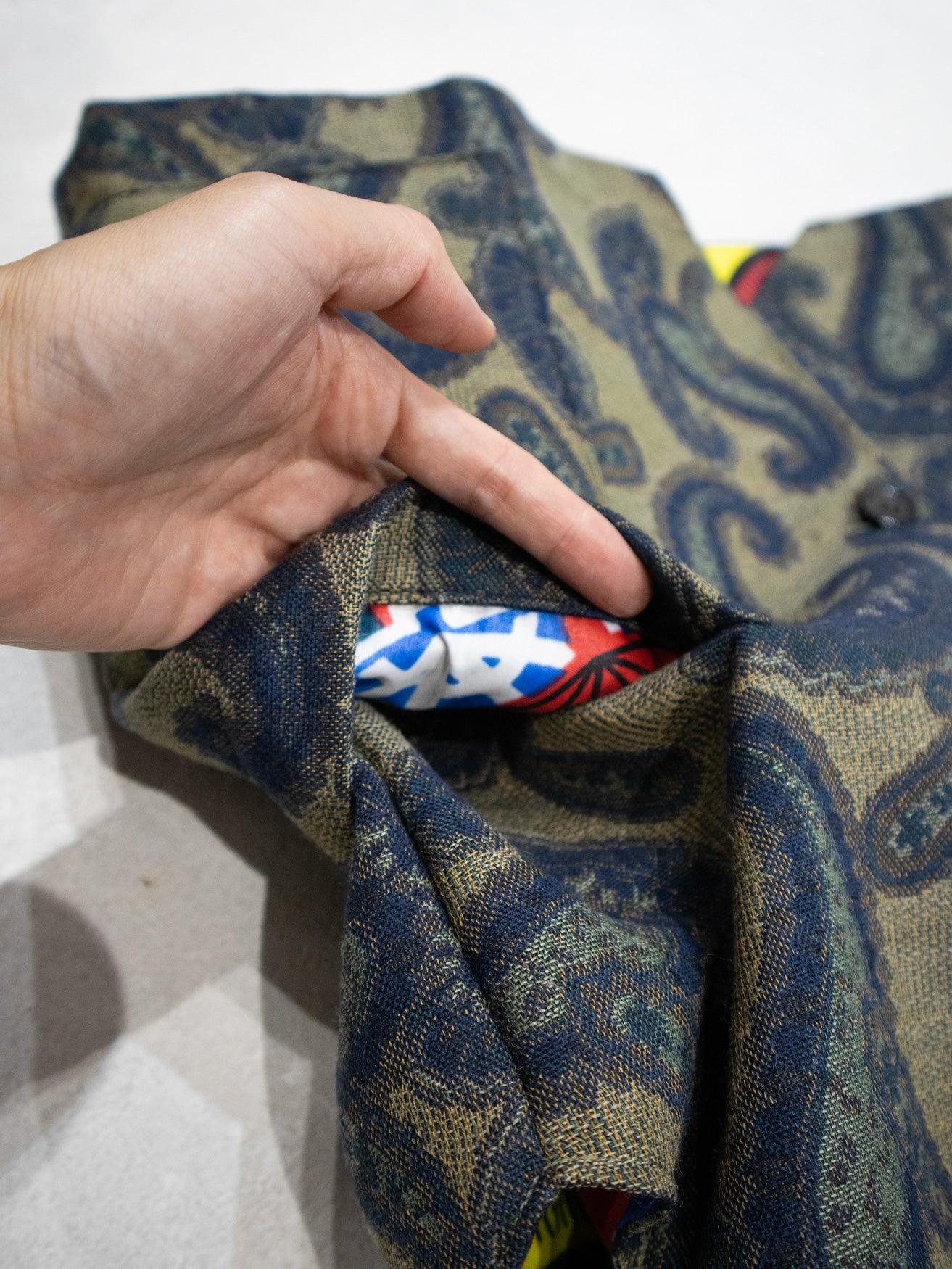 イタリア製ジャガード織VEST／KAHKIBLUE