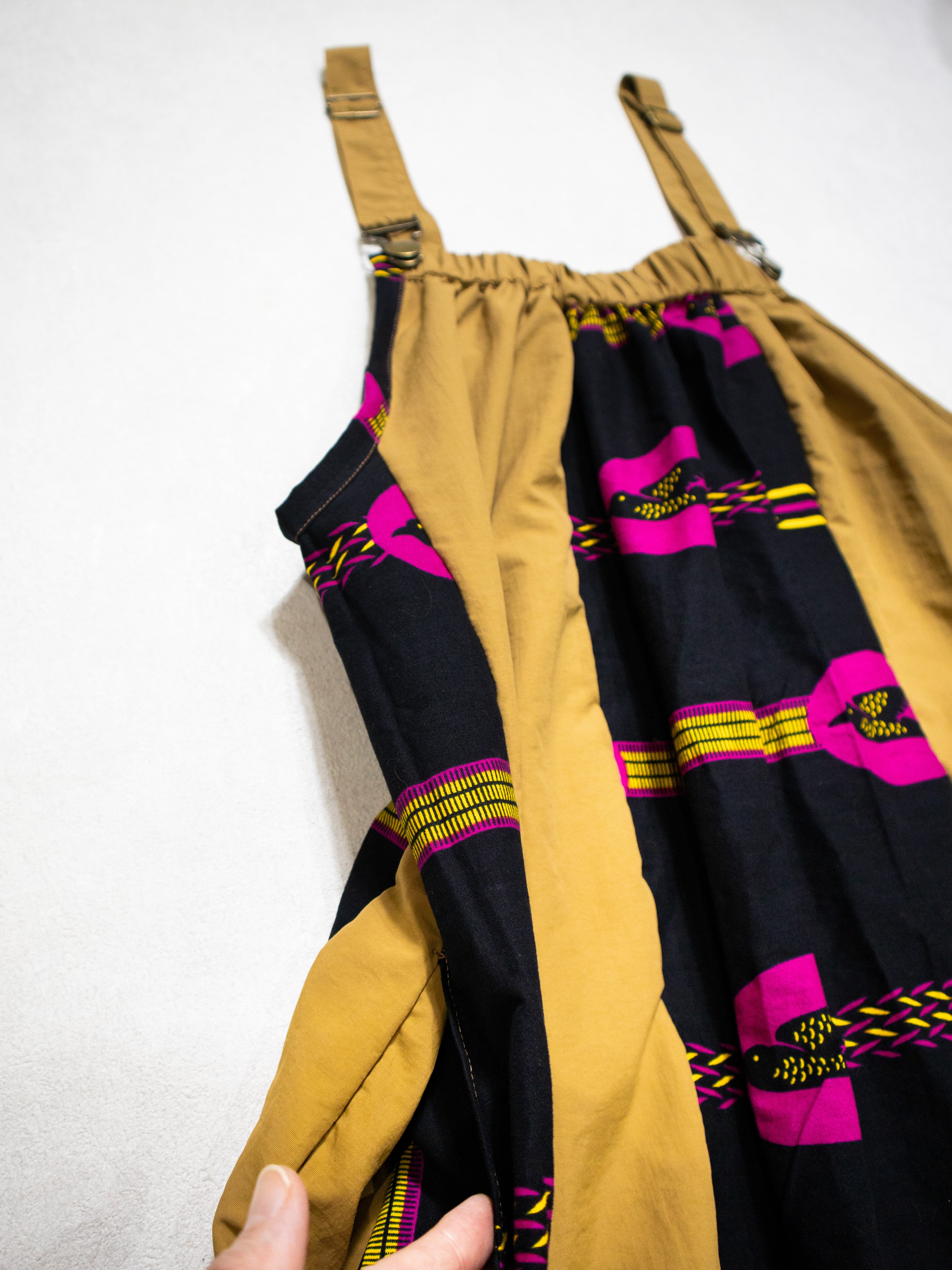撥水サスペンダーワンピースPATCHWORK／BLACKSWARROW